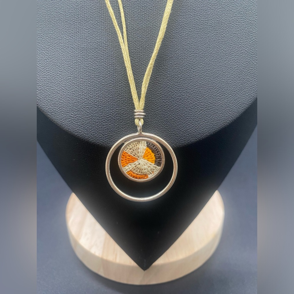 Item 922 925 Silver Sunlit Serenity Necklace - Picture 3 of 4
